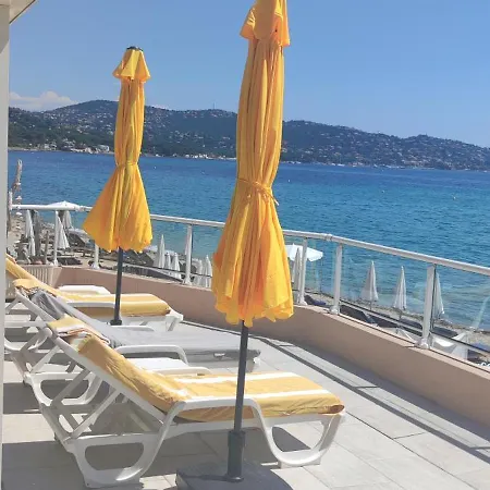 Sur La Maxime Sainte-Maxime
